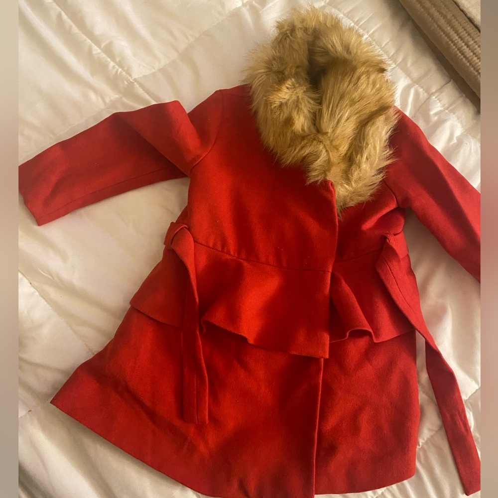 Beautiful dress coat for the little one!